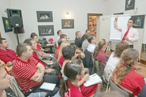 BCR vorbeşte despre revenirea economică